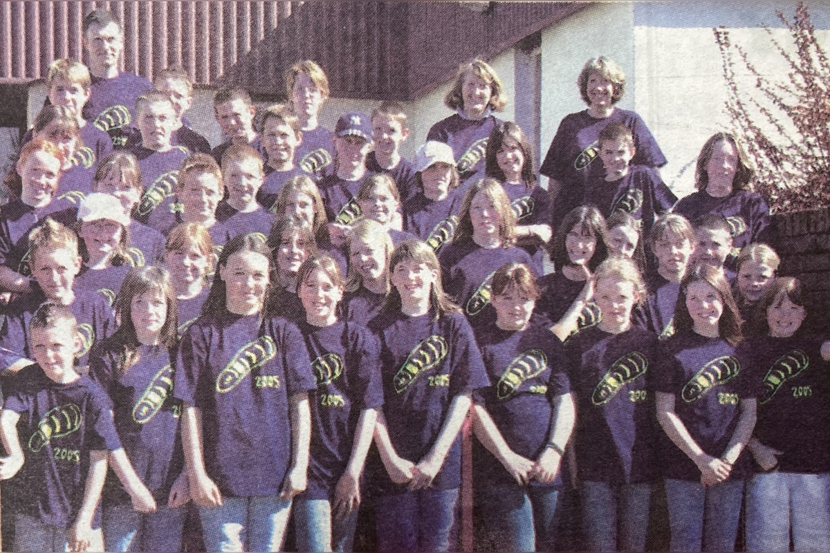 2000: Lochgilphead Primary School’s Primary Seven class took part in a five-day adventure course at Dunollie Outdoor Centre near Aberfeldy this week. The class is pictured on the school steps before leaving on Monday morning. 2000: Lochgilphead Primary School’s Primary Seven class took part in a five-day adventure course at Dunollie Outdoor Centre near Aberfeldy this week. The class is pictured on the school steps before leaving on Monday morning.