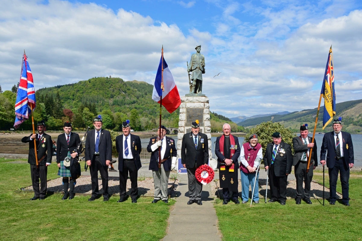 Inveraray RBLS members pay their respects on VE Day