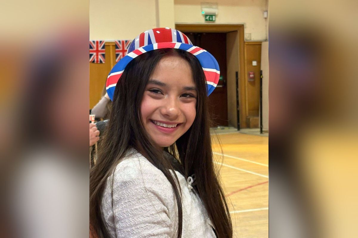 Mica Amaut Nimmo sang ‘A Nightingale Sang in Berkeley Square’ at the Victoria Hall celebration. Mica Amaut Nimmo sang ‘A Nightingale Sang in Berkeley Square’ at the Victoria Hall celebration.