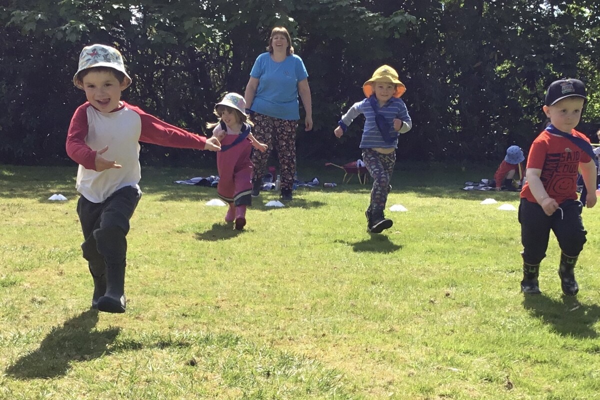 NO A21 MAKI Pups 02 web NO A21 MAKI Pups 02 web