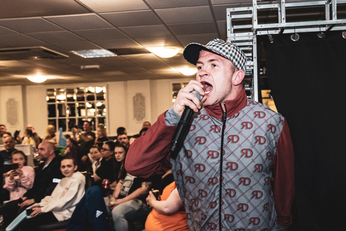 Tik-Tok wrestling sensation Ravie Davie heads for Tarbert
