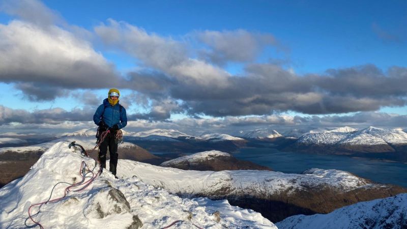 CD ZZMowi06 25Alister