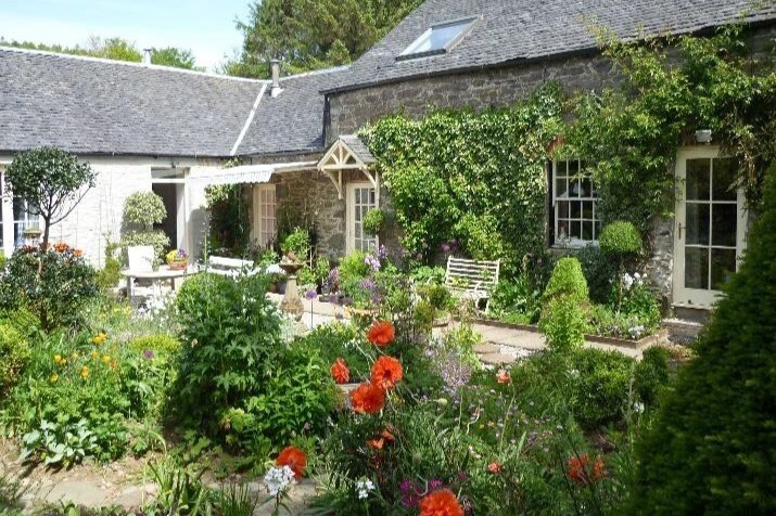 One of the beautiful gardens that can be enjoyed by visitors. One of the beautiful gardens that can be enjoyed by visitors.