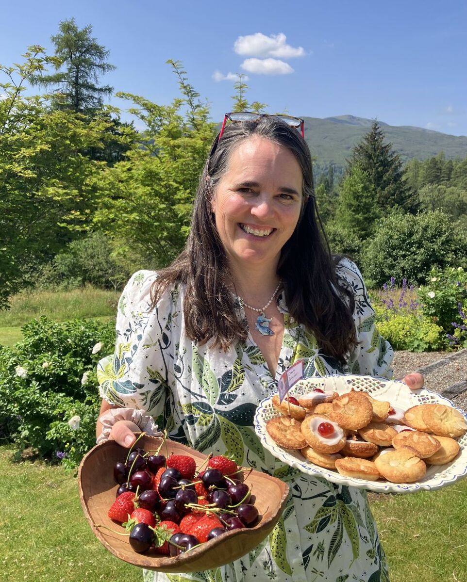 WEB NO F27 AmyFulford 25 CharityAirAmbulanceFundraiser resized WEB NO F27 AmyFulford 25 CharityAirAmbulanceFundraiser resized