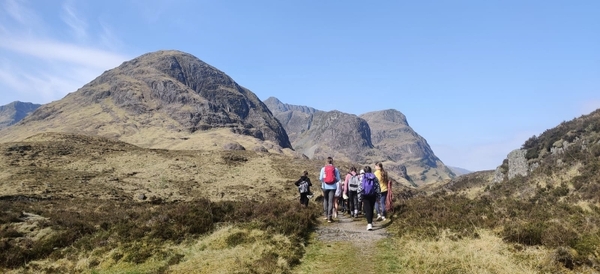 Make a Difference: Help Guide Young Lives Through Outdoor Learning Hebridean Pursuits Outdoor Learning (HPOL)