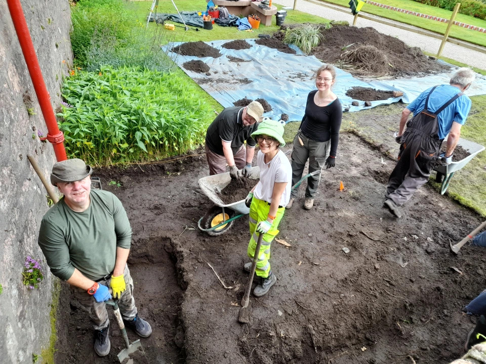 School pupils unearth Brodick Castle artefact