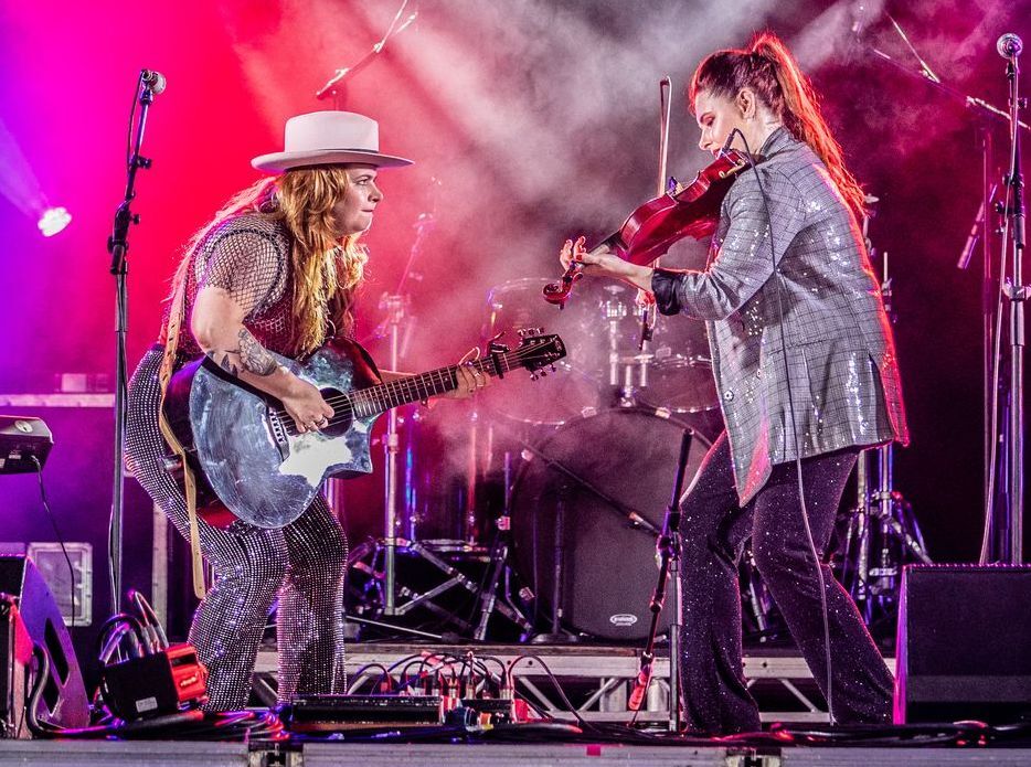 West Coast Today - News - Legendary Tiree Music Festival rocks the heatwave