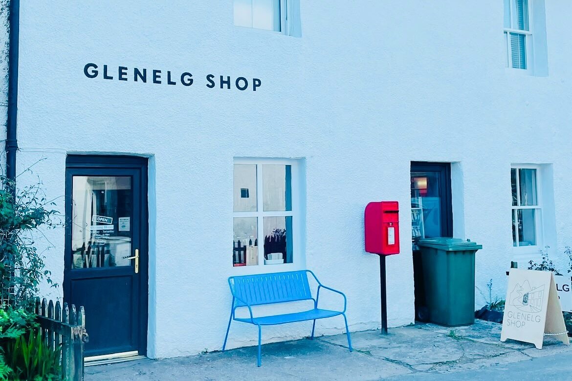 NO F31 Glenelg shop 01 web