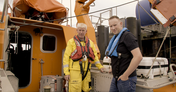 Skipinnish salute to lifeboat heroes in new single