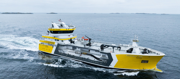 Advanced new wellboat starts operations in Norway