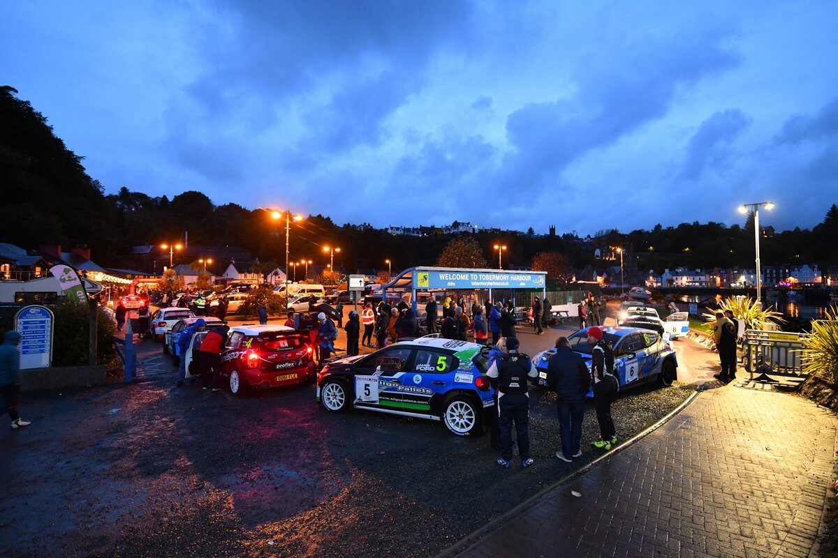 Mull rallies around to make new route following rockslide