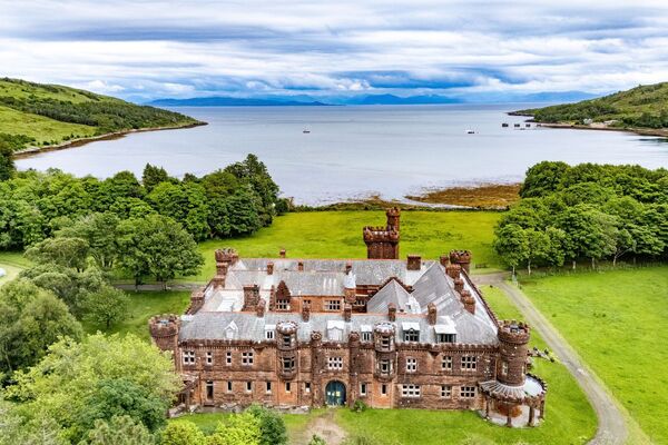 Rum's Kinloch Castle goes back on sale for &pound;750k