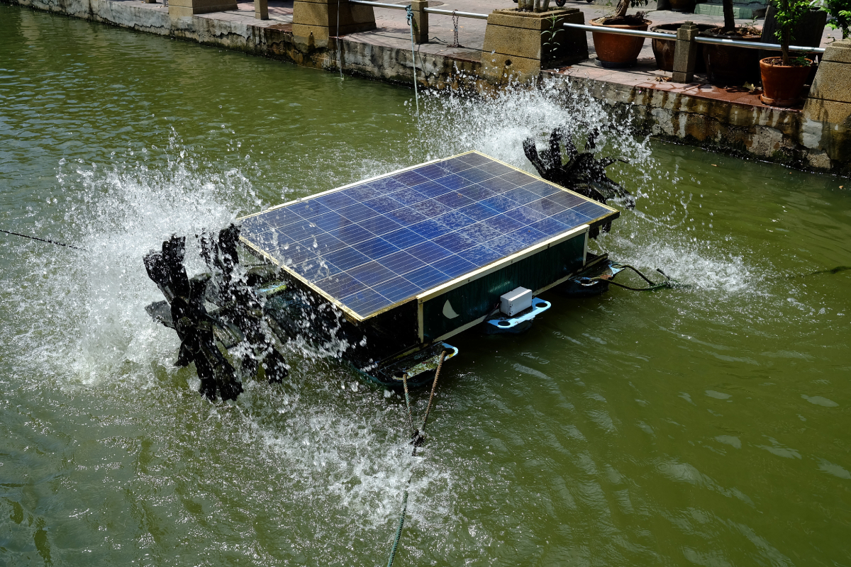 solar powered aerator AdobeStock 287920776 20250903