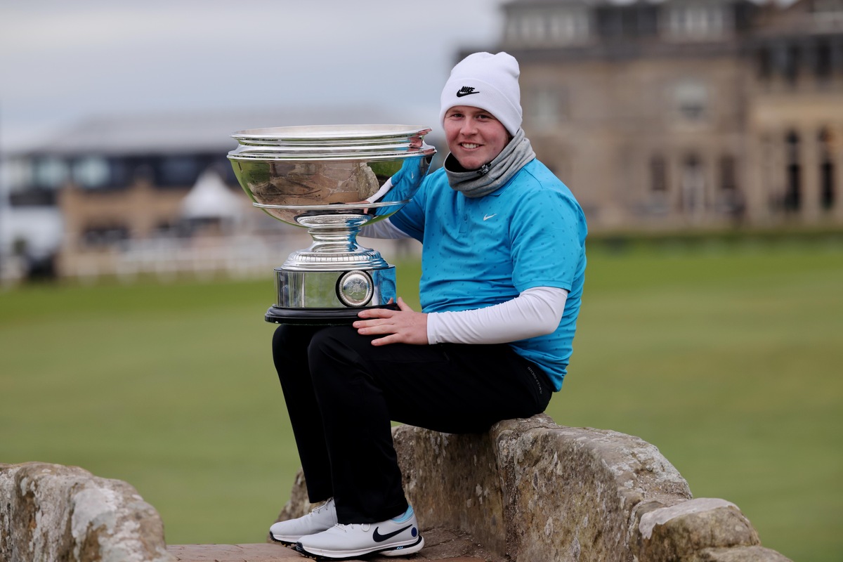 Bob MacIntyre claims DP World Tour win at weather hit Alfred Dunhill