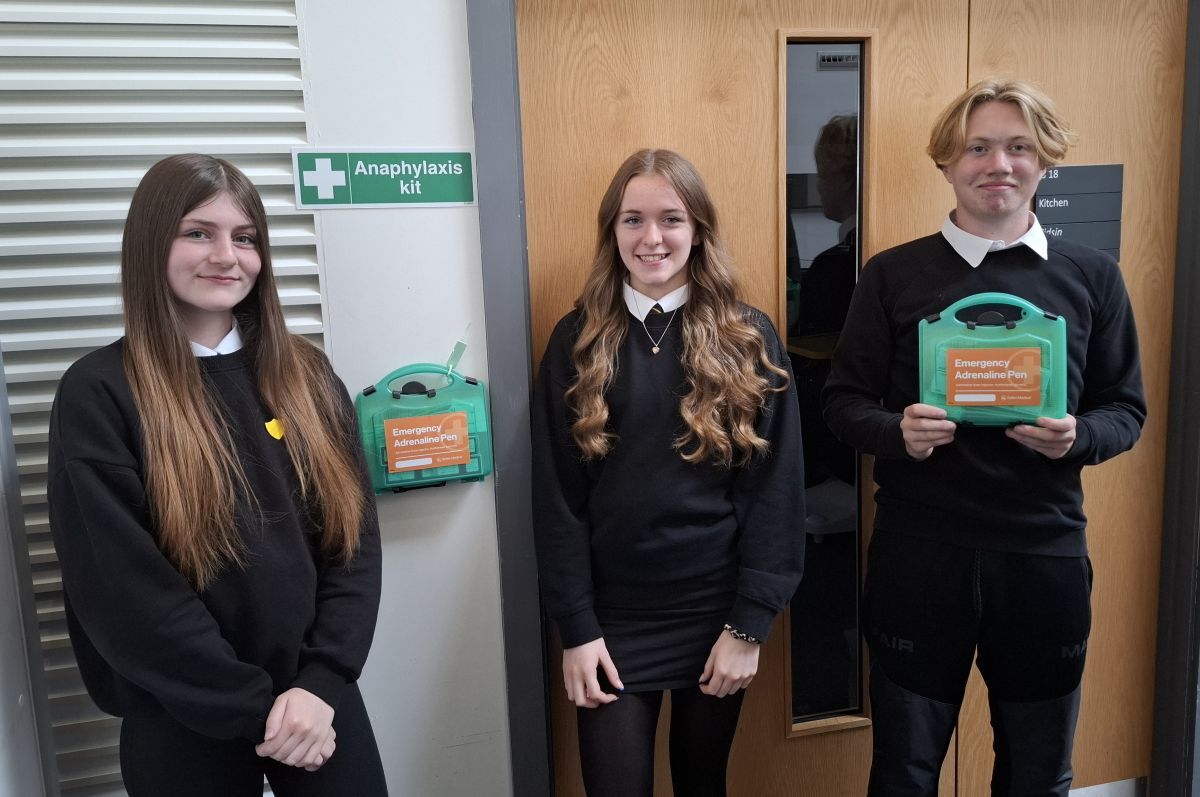 New kit will help save lives at Campbeltown Grammar School