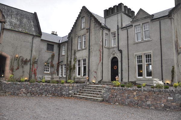 Spa and villas get go ahead