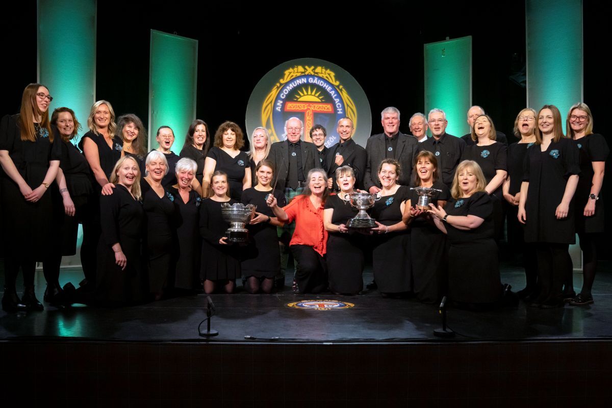 NO Md 25 Margrat Duncan Memorial Trophy Lochaber Gaelic Choir 01 web