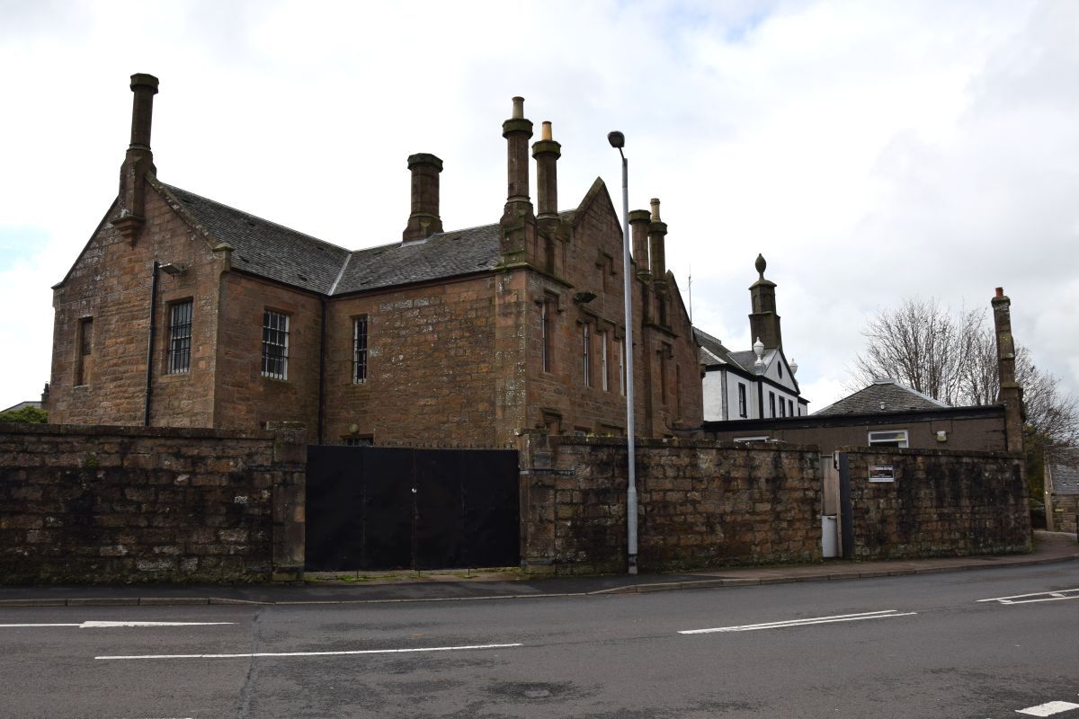 The former Campbeltown police station is being auctioned.