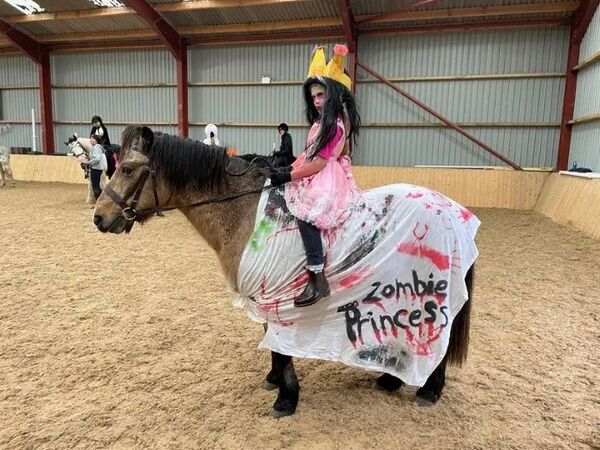 Hallowe'en hoolie at Glenkiln