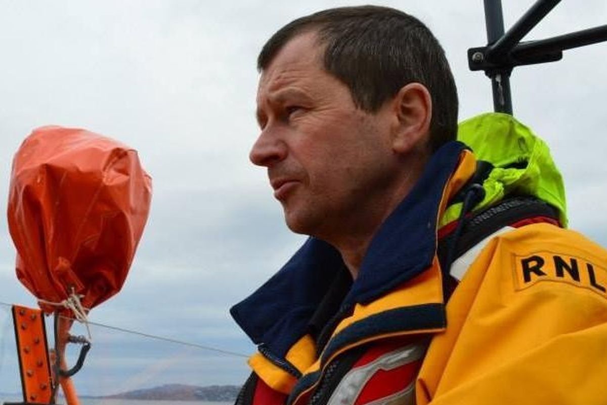 NO T47 Hamish Corrigall RNLI 25 WEB Hamish