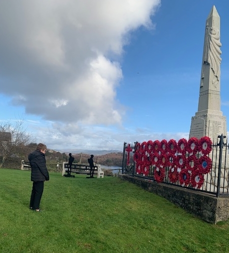 Councillor Anne Horn lays a wreath at Tarbert War memorial on Remembrance Sunday 2025. Photograph: Anne Horn