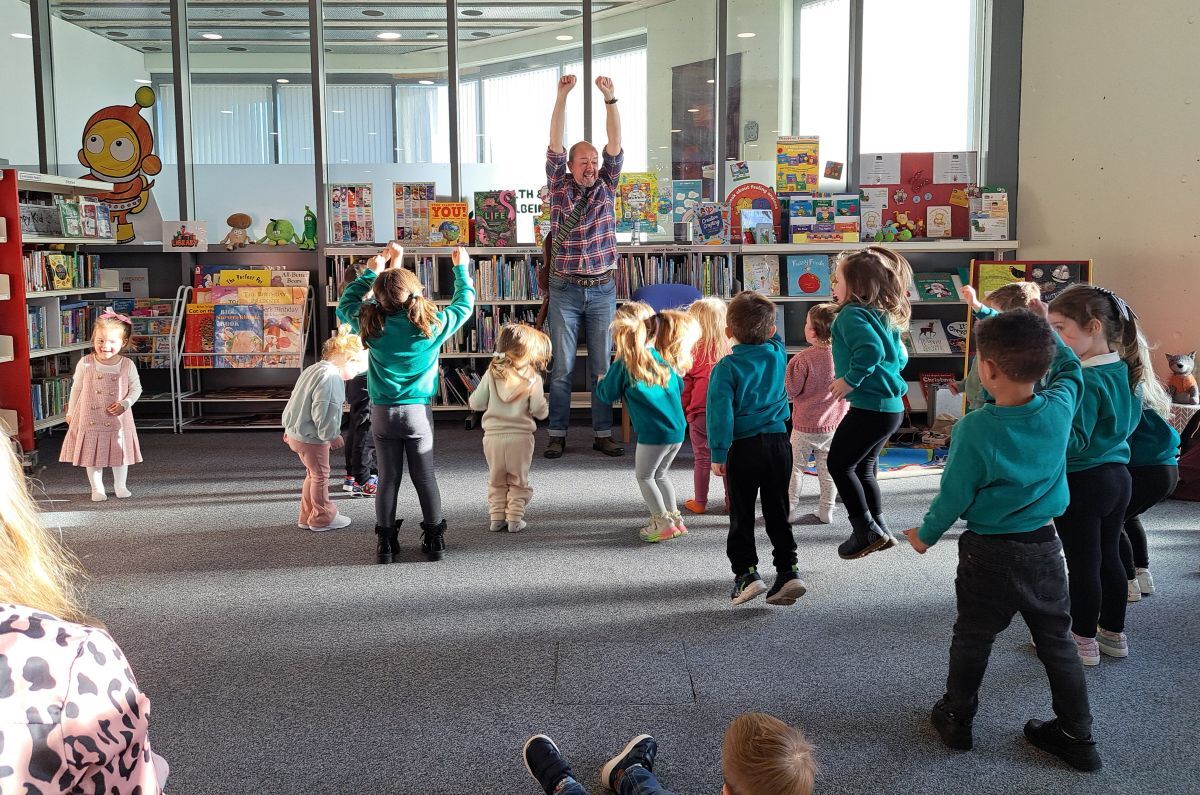 Campbeltown Library celebrates Book Week Scotland with robots, rhymes and reading