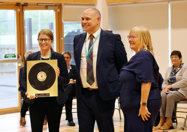 Gold award for Portree School
