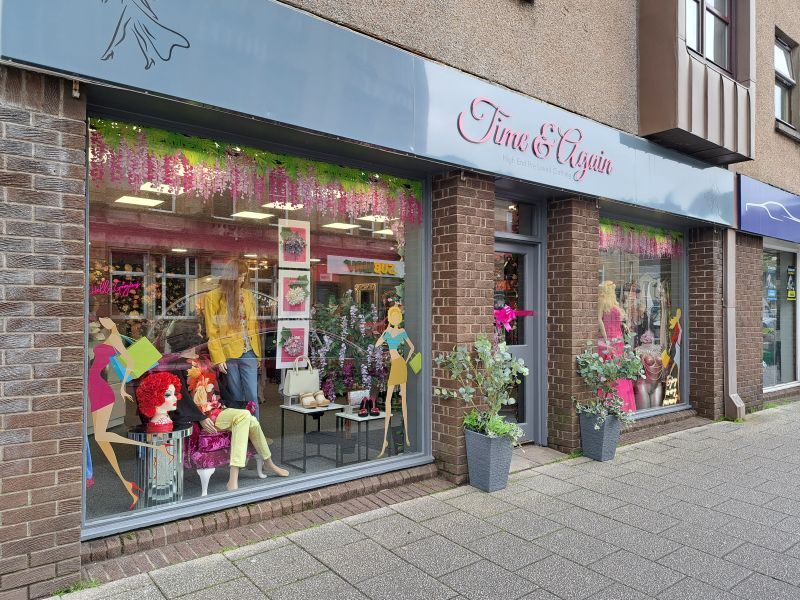 Time & Again boutique is giving pre-loved fashion a luxuriously affordable twist this festive season.