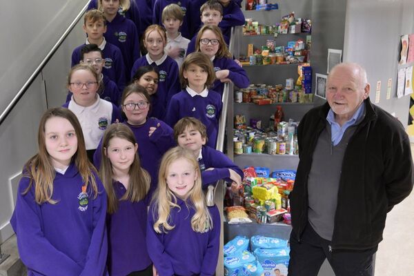 Lundavra pupils spread some cheer in countdown to Christmas
