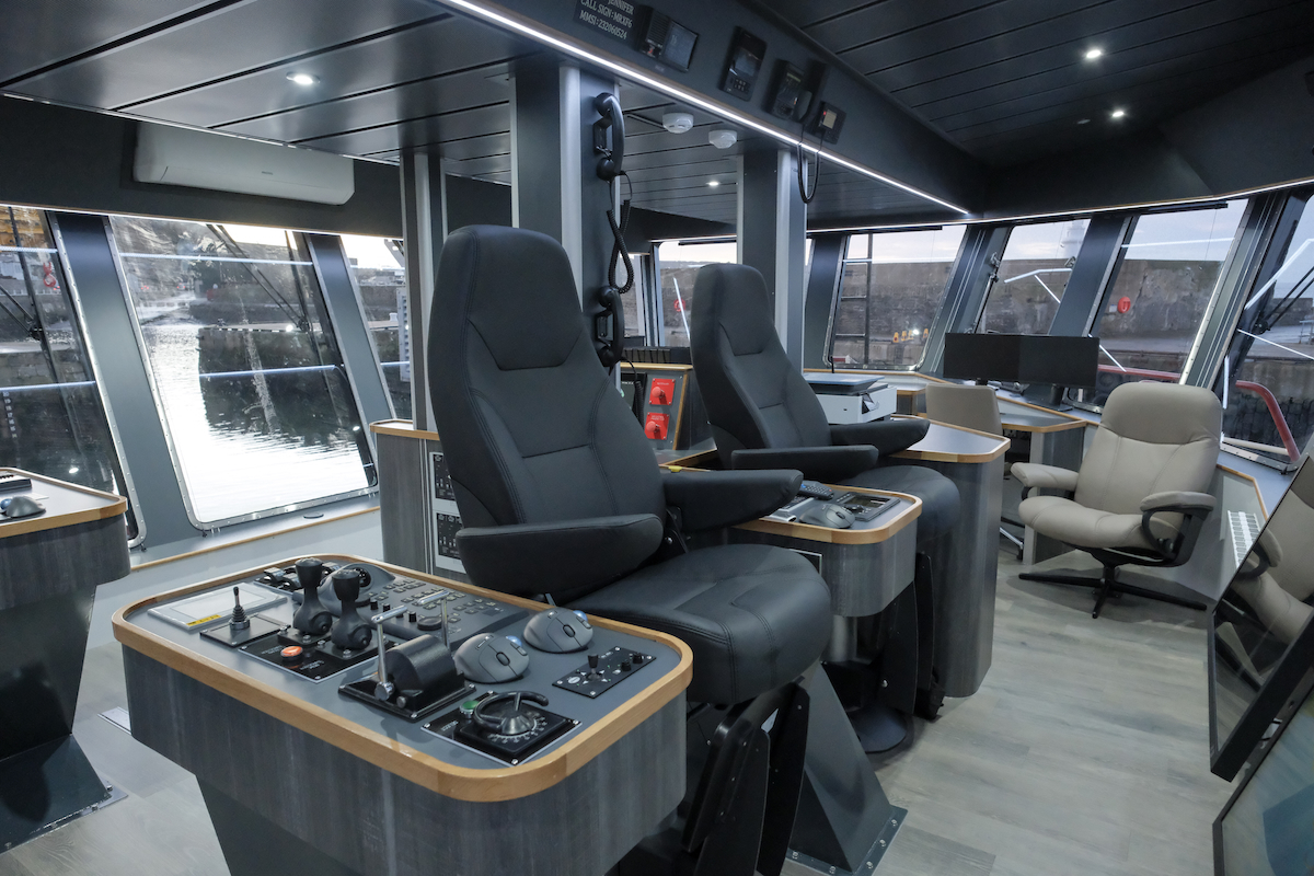 19 3 (1) Naomi Jennifer bridge Inverlussa 19 3 (1) Naomi Jennifer bridge Inverlussa