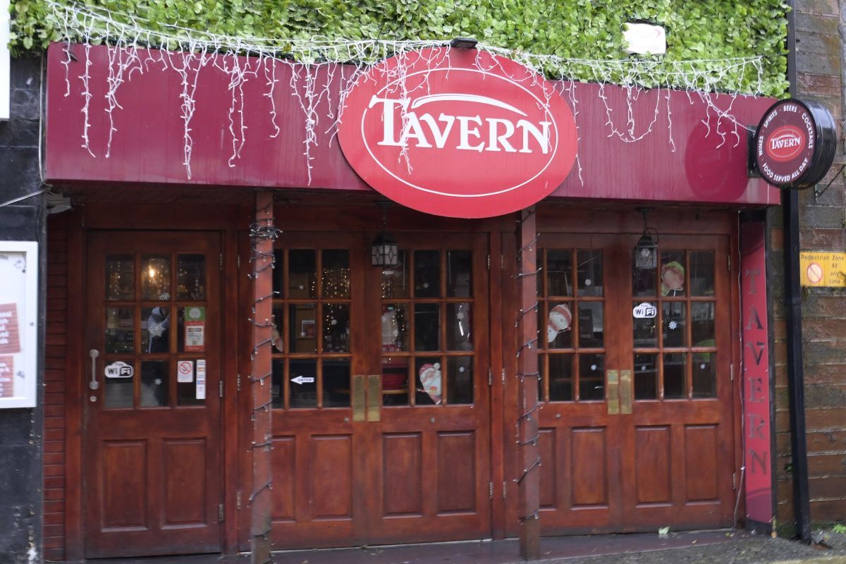 Tavern restaurant serves up massive portion of kindness at Christmas