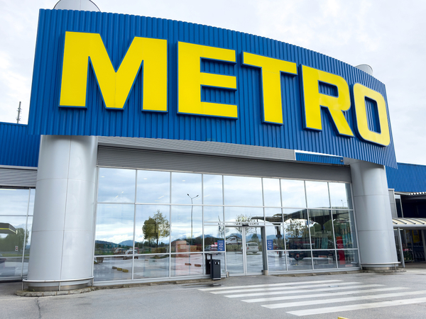 International retailer mandates humane stunning