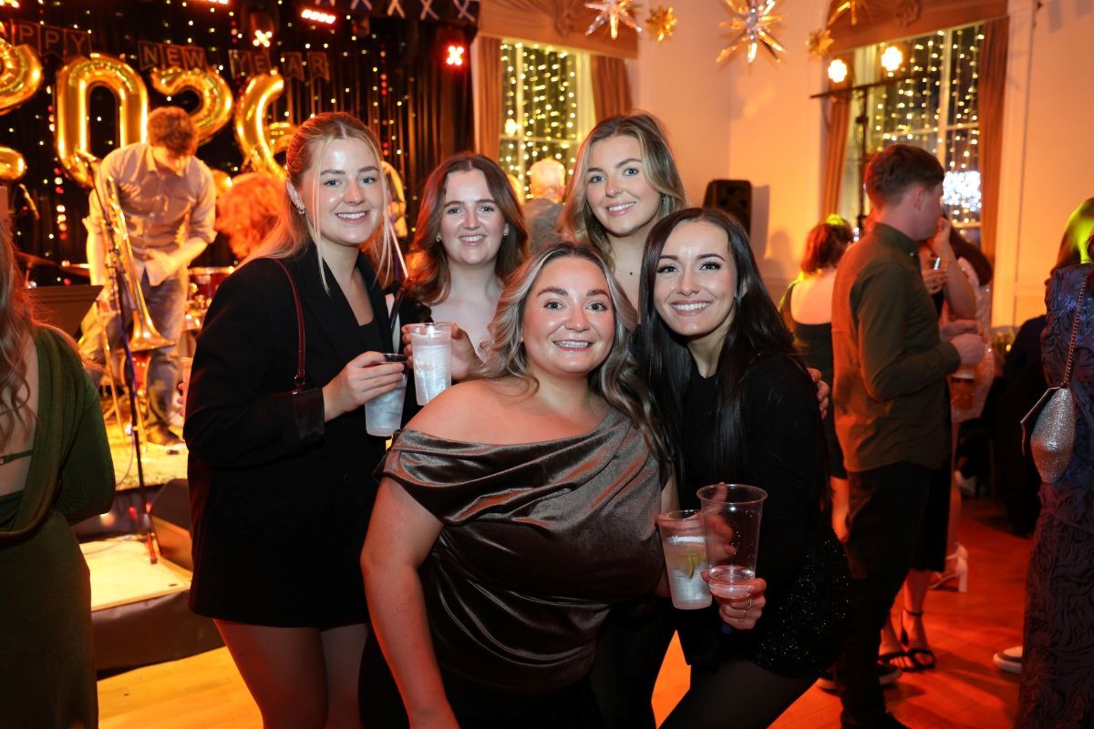 Campbeltown rings in 2026 with Hogmanay hoolies around town