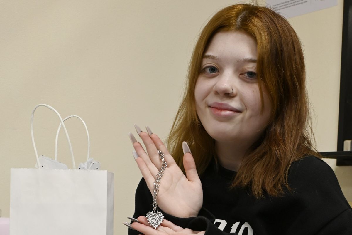 Act of kindness strikes the right note for music student Zoe