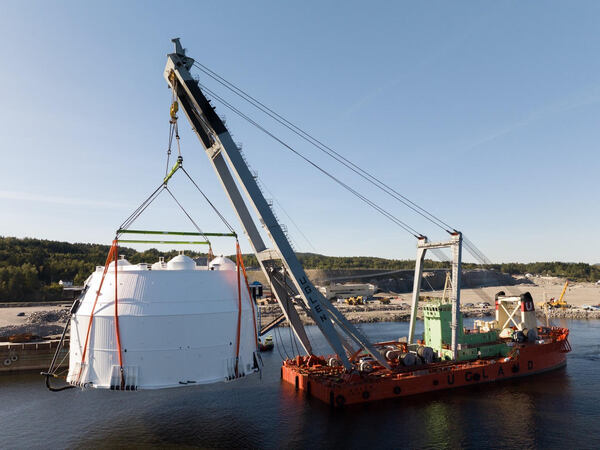 Mowi now largest user of closed cages