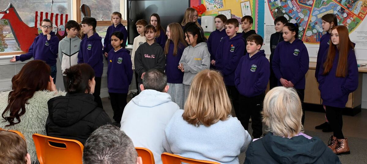 Lundavra PS Primary 7s sang and recited poems to entertain friends and family. Photograph: Iain Ferguson, alba.photos.