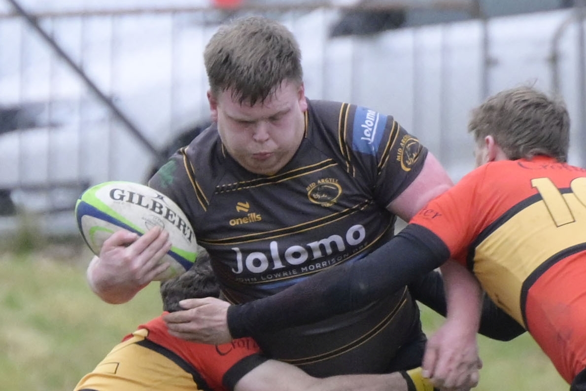 Hard day at office for Mid Argyll senior teams