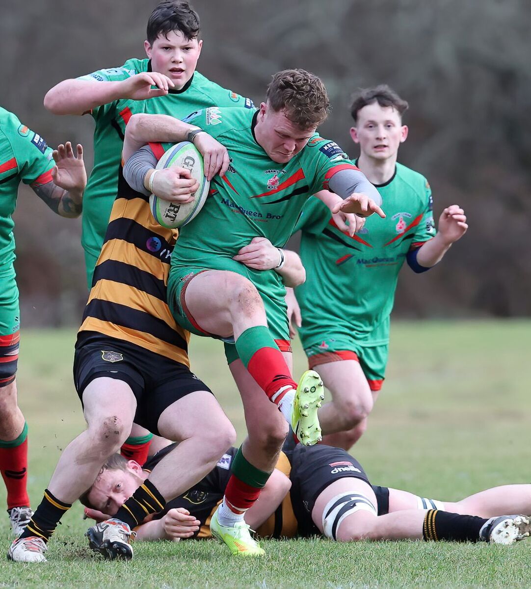 SL T06 Oban Lorne 40 26 East Kilbride 04 Captain Lorne Sinclair about to be brought down Photo Stephen Lawson web