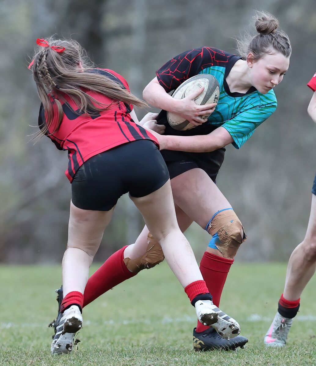 SL T06 Oban U17s v Biggar U17s 04 Molly Smith sweeps aside the opposition Photograph Stephen Lawson web