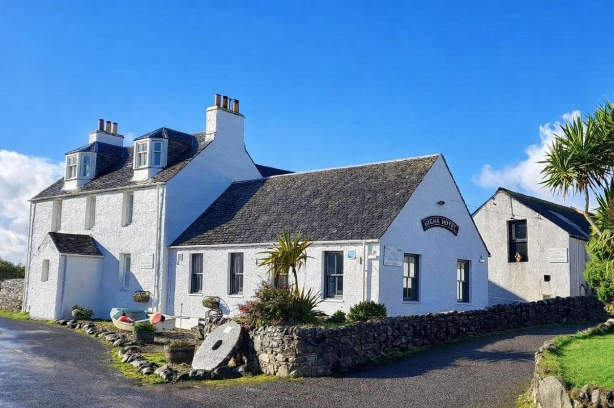 Green energy grant to help power revival of Gigha Hotel
