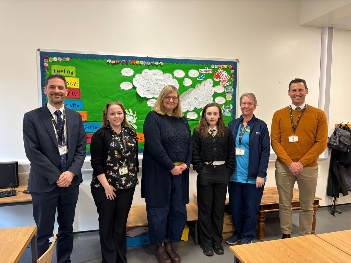 Jenni Minto MSP learns about support at Oban High School