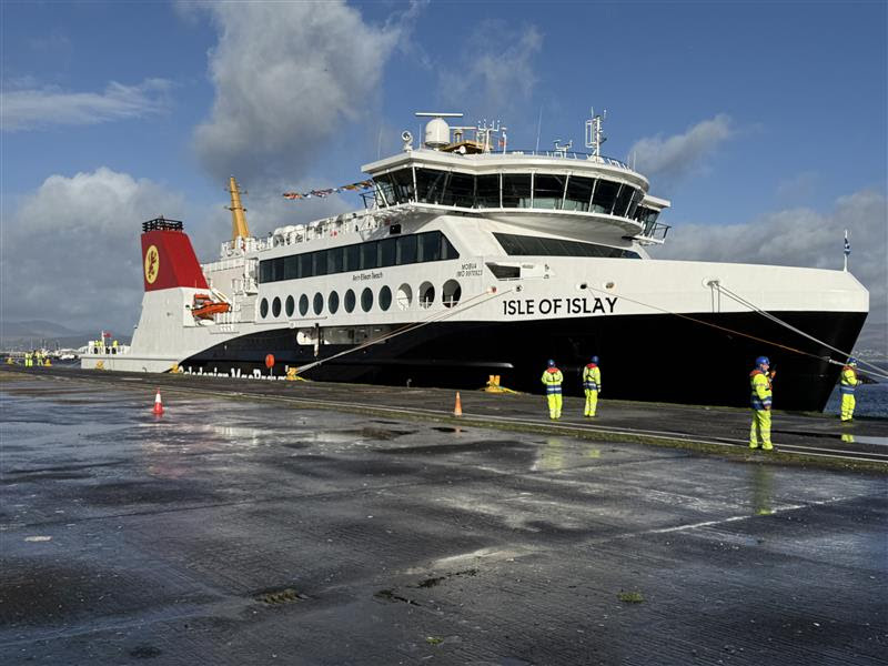 MV Isle of Islay enters service to stabilize "critical" ferry shortage