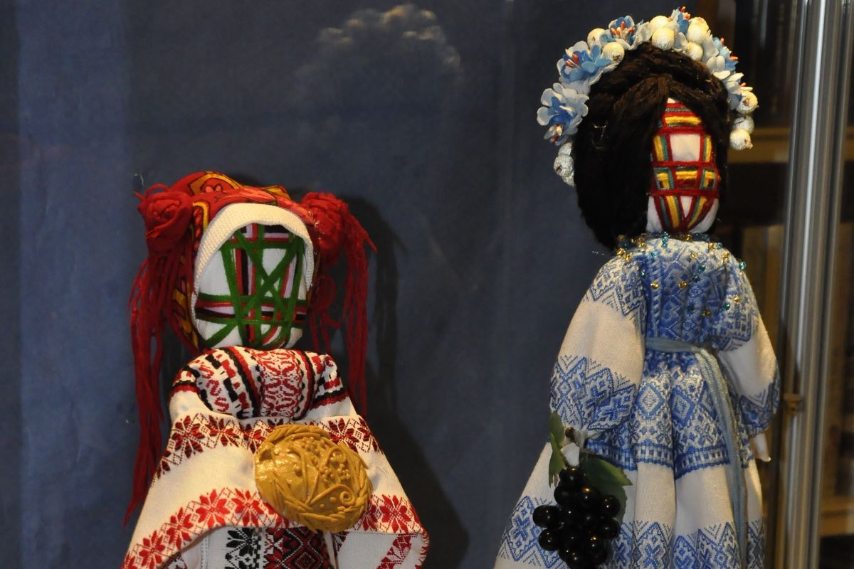 Ukrainian hospital sends beautiful dolls to thank, and protect, Oban benefactor
