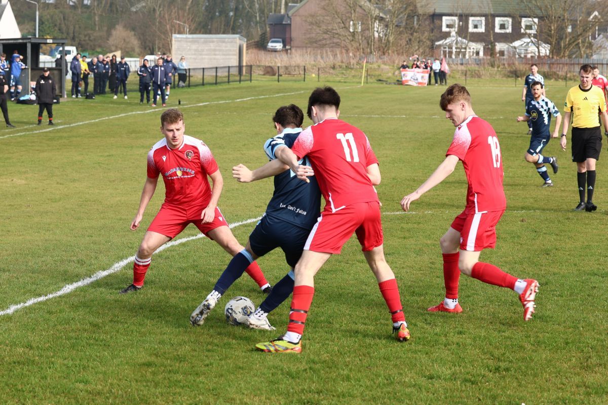 Heartbreak for Pupils as league leaders snatch last-minute victory