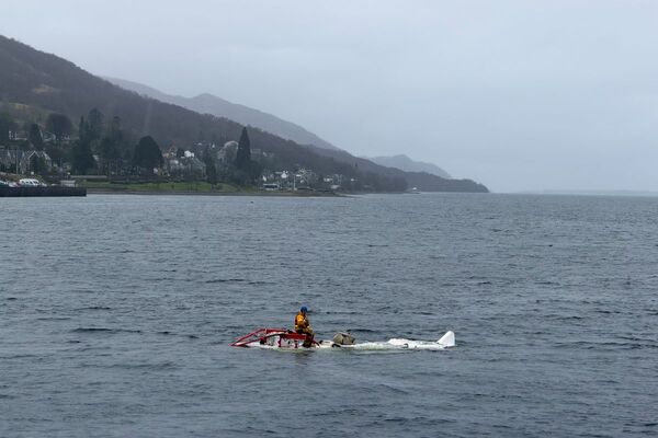NATO trials submarine rescue in Highland loch