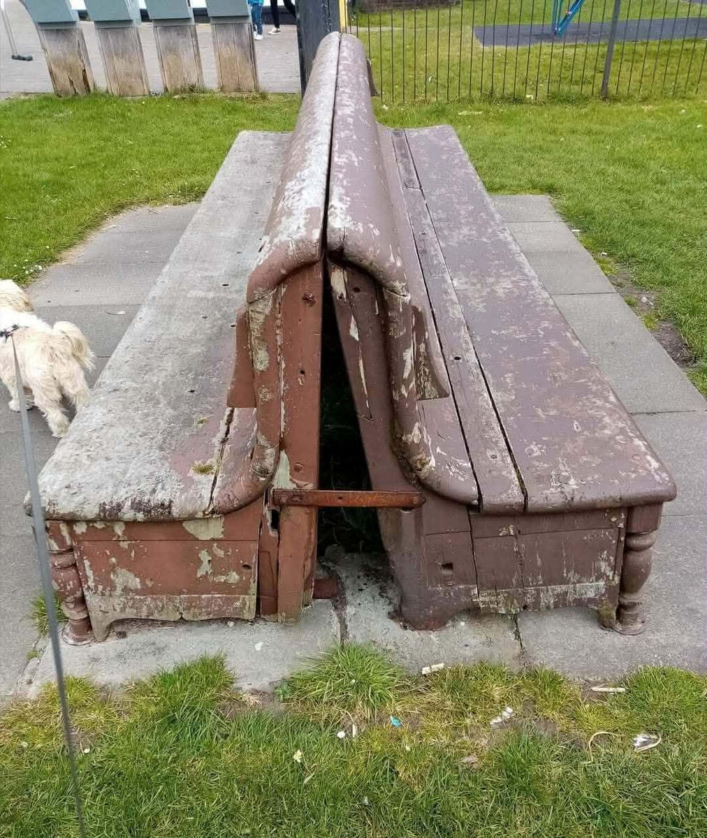 Iconic benches coming back to Lochgilphead green