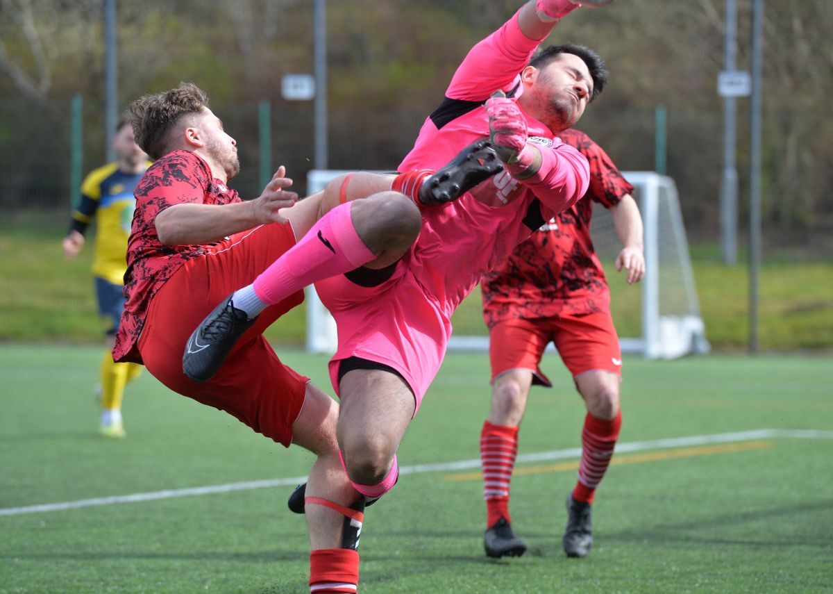 Saints victorious in ten goal thriller