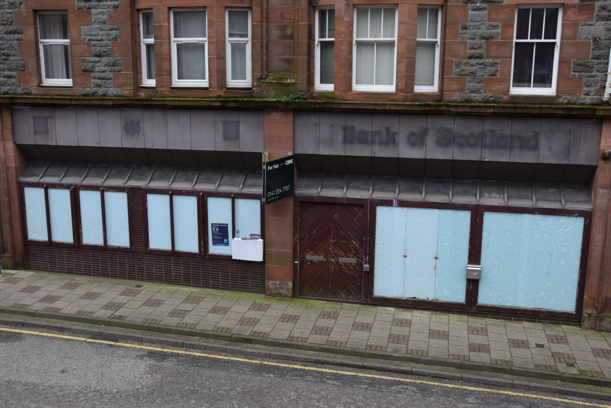 &lsquo;I can&rsquo;t get my money&rsquo;: Pensioner quits bank after &lsquo;no-show&rsquo; service