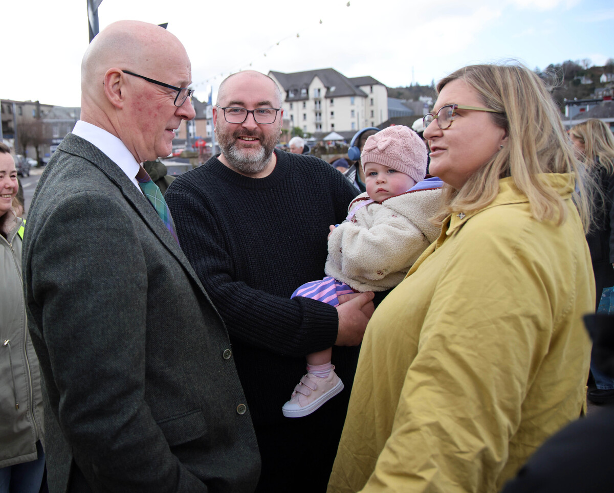 First Minister comes to Oban on campaign trail
