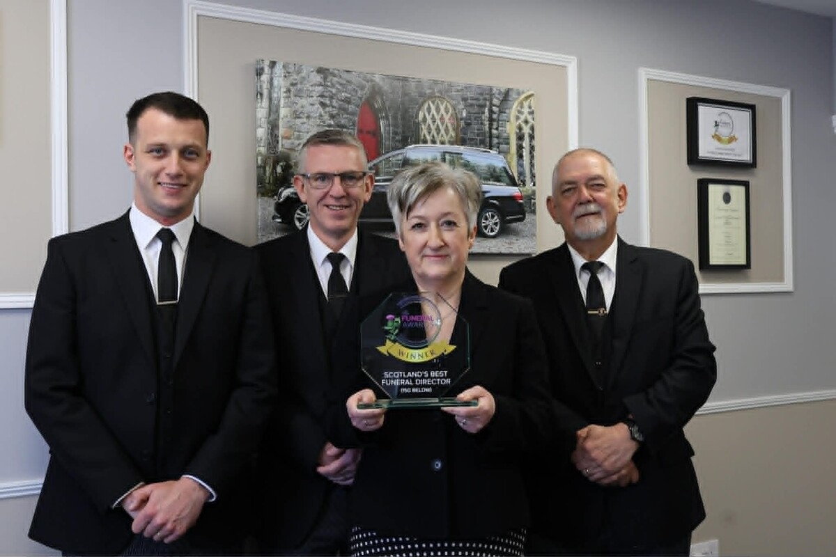 D&A Munn recognised as best small funeral director in Scotland